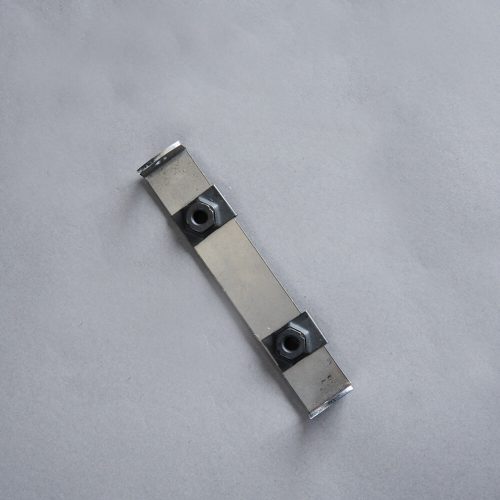 BRACKET ASSY., GROUND RUNNER W/HDWE #90W